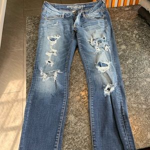 American Eagle Vintage Size 6 Shredded Skinny Jean